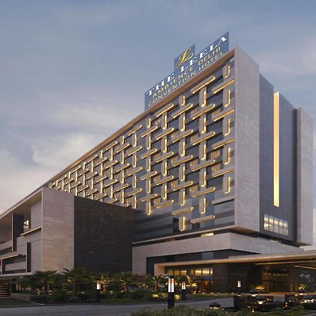 The Leela Ambience Convention Hotel Delhi Nova Deli Exterior foto The hotel in 2019